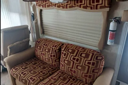 Daniel's Damon Daybreak 3578 Class A