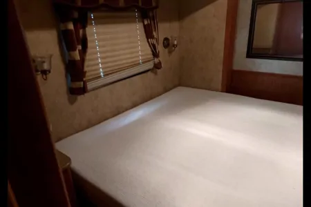 Daniel's Damon Daybreak 3578 Class A