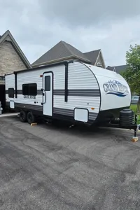 Lynn's Grand River 25BH Travel Trailer