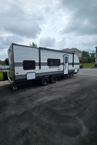 Lynn's Grand River 25BH Travel Trailer