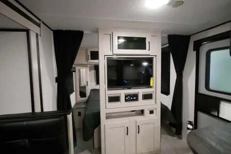 The Allaire's Coachman Apex 245BHS Travel Trailer