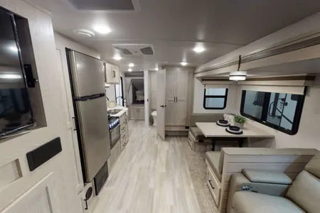 Rockwood Roo 235S - Double Queen Beauty!