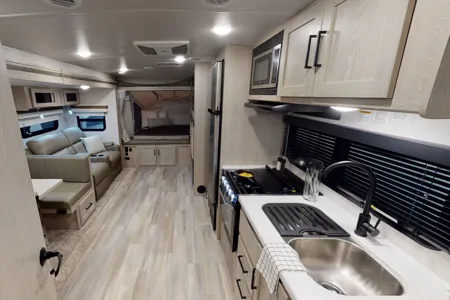 Rockwood Roo 235S - Double Queen Beauty!