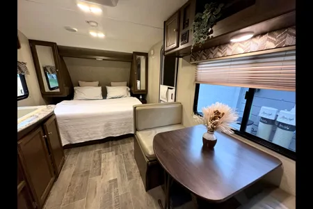 Encanto RV 2017 Keystone Bullet 1800RB