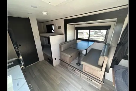 2025 NEW comfy and easy to Tow