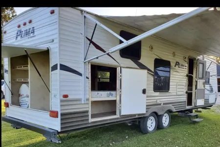 TRAVEL TRAILER / CAMPER / RV RENTAL