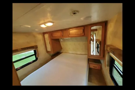 TRAVEL TRAILER / CAMPER / RV RENTAL