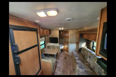 TRAVEL TRAILER / CAMPER / RV RENTAL
