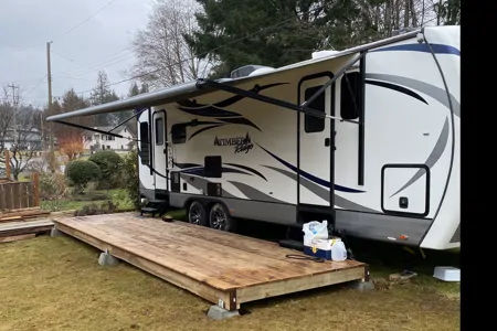 Mark's Outdoors RV Manufacturing 260RLS Travel Trailer