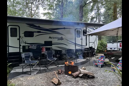 Mark's Outdoors RV Manufacturing 260RLS Travel Trailer