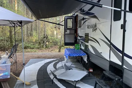 Mark's Outdoors RV Manufacturing 260RLS Travel Trailer