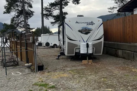 Mark's Outdoors RV Manufacturing 260RLS Travel Trailer