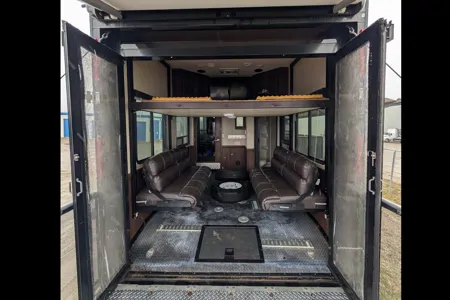 Leikan Cyclone 4500 Fifth Wheel toy hauler