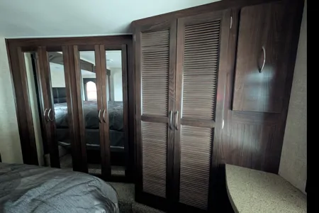 Leikan Cyclone 4500 Fifth Wheel toy hauler