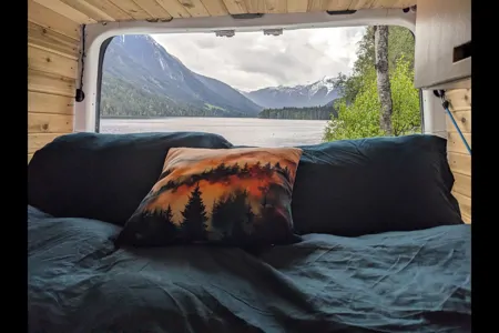 Stand 6ft+ Inside Save Money on Fuel: Diesel Engine Cozy Cabin on Wheels!