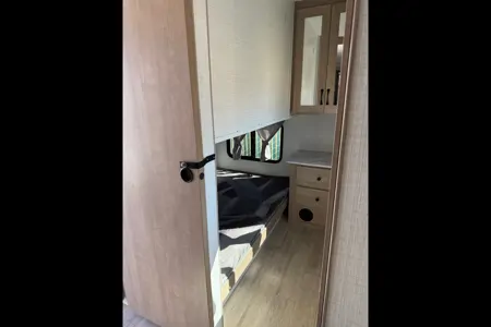 Forest River Solaire 3150 TBSS Travel Trailer
