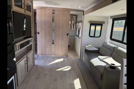 Forest River Solaire 3150 TBSS Travel Trailer