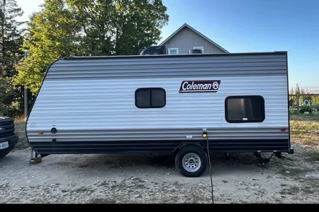 Dutchmen Coleman 17B Travel Trailer