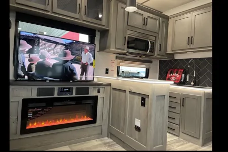 Emily's Keystone Raptor Fifth Wheel