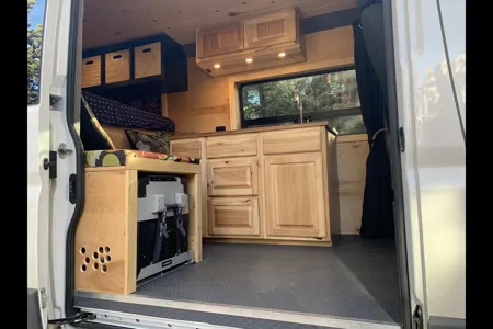 Cozy fun Campervan