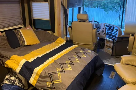 Class A, Newmar Diesel pusher 40’