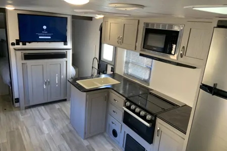 Tracer 260BHSLE Travel Trailer | Sleeps 8