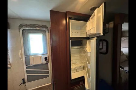 The Roaming Home | Cozy 31ft Fleetwood