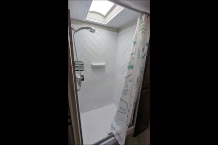 Beautiful & Spacious Bunkhouse | Pet-Friendly Adventure Trailer!