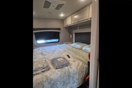 Karen's Fleetwood Flair 35R Class A