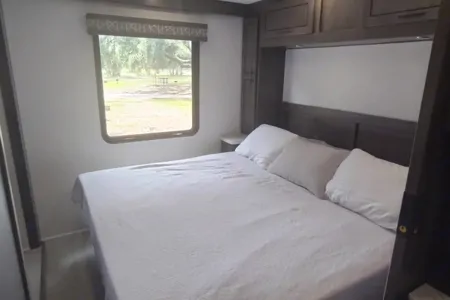 NEW 2024 Luxury Motorcoach! Sleeps 10!