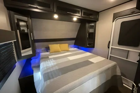 EAGLE Luxury Travel Trailer