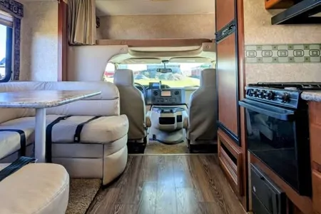 "Big Betty White"  - Thor Motor Coach Chateau 31K Class C