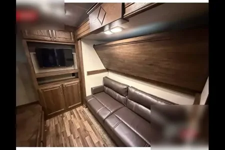 Jason's Keystone 336bhs Fifth Wheel