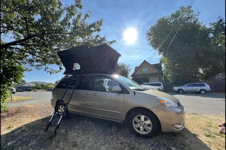 Vanessa’s Sienna/ Rooftop Tent