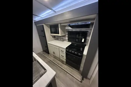 Bryan's Forest River Heritage Glen 310BHI Travel Trailer