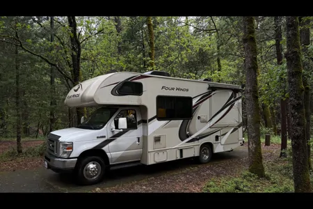 Andrey's Thor Motor Coach Four Winds Class C