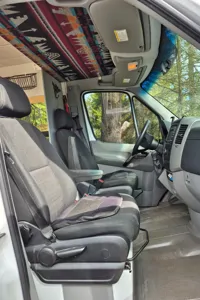 Great Escape – Spacious 170EXT Adventure Van