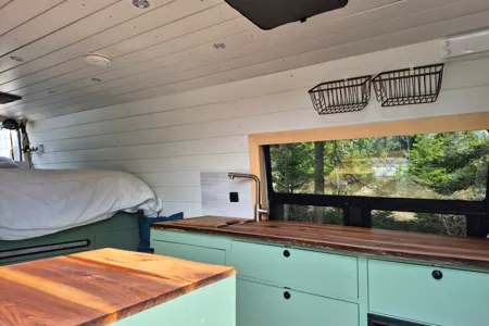 Great Escape – Spacious 170EXT Adventure Van