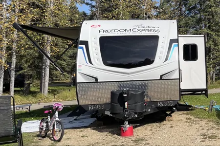 Wilbert’s Freedom Express Coachmen 2022 Travel Trailer