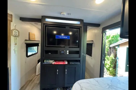 Wilbert’s Freedom Express Coachmen 2022 Travel Trailer