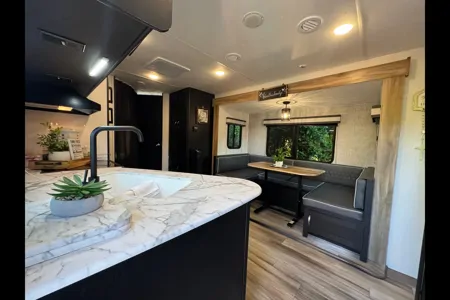 Wilbert’s Freedom Express Coachmen 2022 Travel Trailer