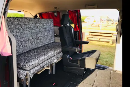 INCOGNITO Grand Caravan Campervan