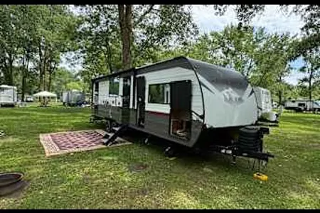 John's Forest River Campsite Reserve 26CJ Travel Trailer