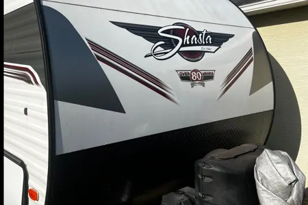 Rebecca's Shasta 25RS Travel Trailer