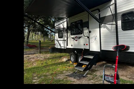 Rebecca's Shasta 25RS Travel Trailer