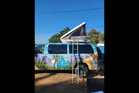 Blue Bird E-150 Campervan