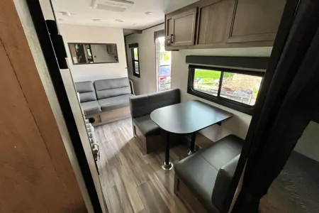 Ruben's Starcraft Autumn Ridge 26BH Travel Trailer