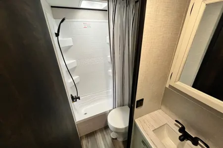 Ruben's Starcraft Autumn Ridge 26BH Travel Trailer