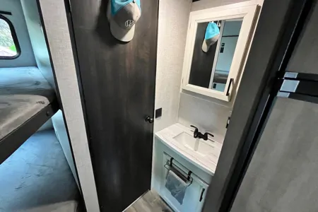 Ruben's Starcraft Autumn Ridge 26BH Travel Trailer