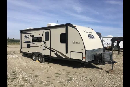 Coachmen Freedom Express 23’ with Bunkbeds
